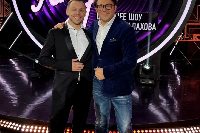 Самоучка из Сибири запустил песню Витаса на шоу Малахова