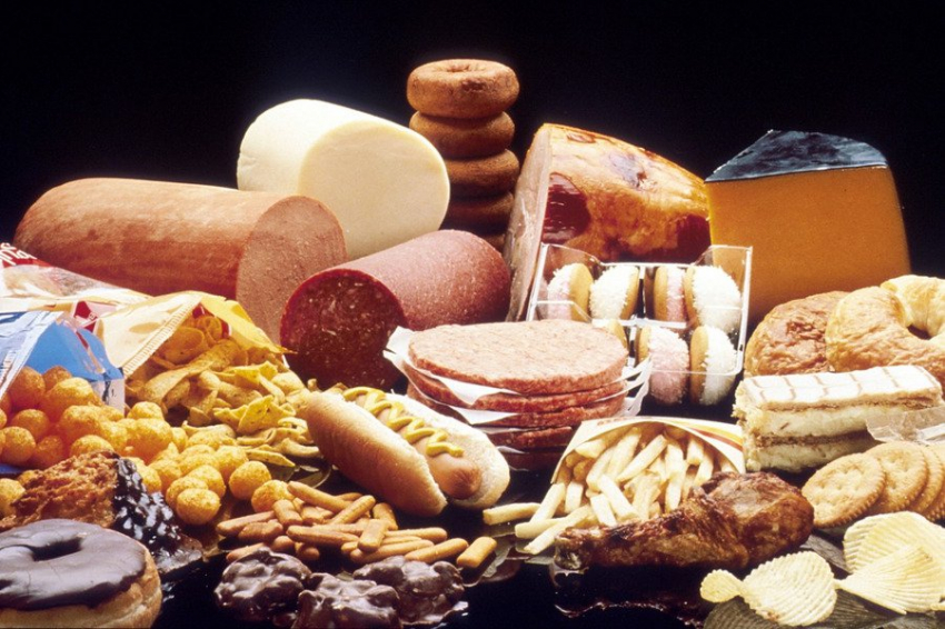Жирные продукты не полнят, зато защищают от инфаркта и инсульта