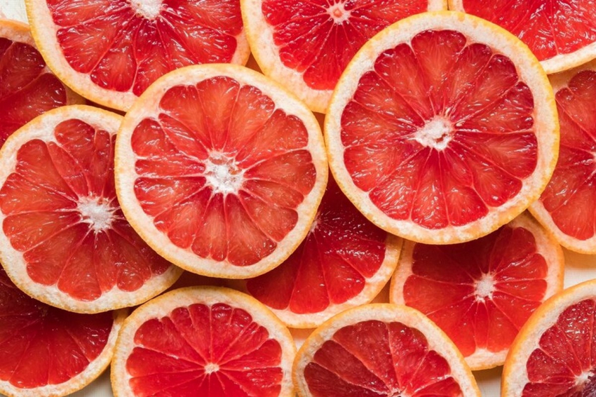 Дерматолог Егорова назвала продукты, которые приводят к пигментным пятнам