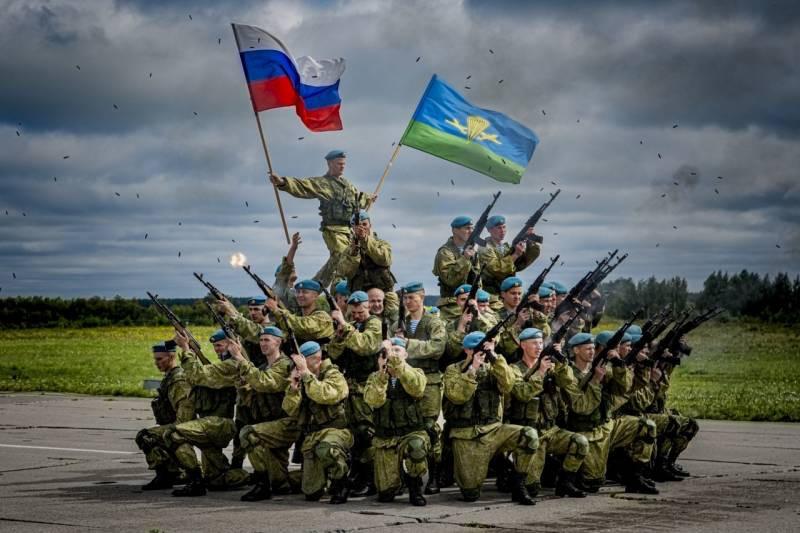 С Днем ВДВ 2024 года! Поздравляем героев 2 августа новыми открытками и пожеланиями
