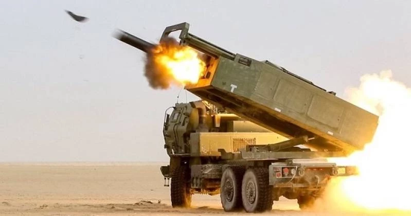 США приостанавливают всю военную помощь Украине: новые вызовы для Киева