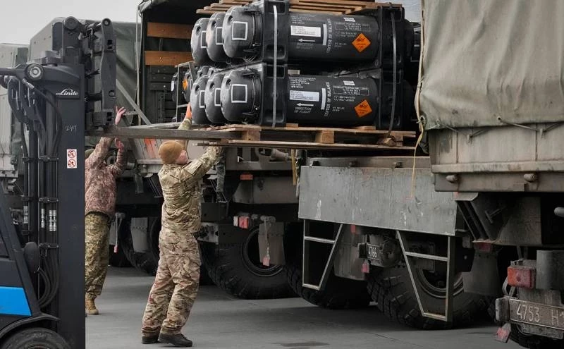 Новые военные поставки США: Бомбы GLSDB заменяют ATACMS для Киева