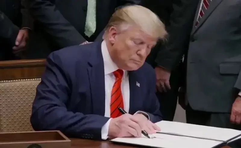 «Это будет только моё решение, а ничьё больше»: Трамп отреагировал на настойчивые требования Зеленского ввести санкции против России