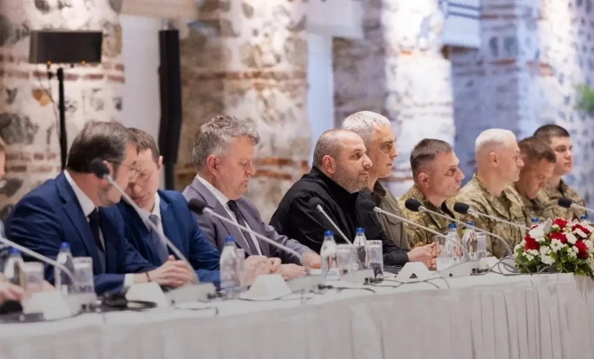 Зеленский продолжает упорствовать, утверждая, что главным вопросом на переговорах в Стамбуле будет 30-дневное перемирие