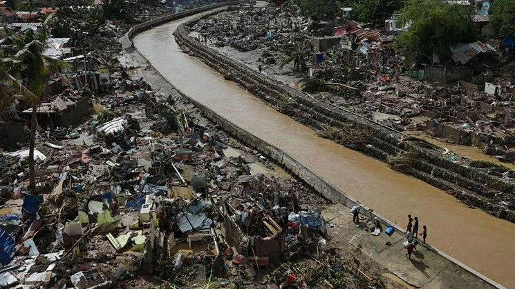 На Филиппинах не менее 66 человек погибли из-за тайфуна «Калмаеги»