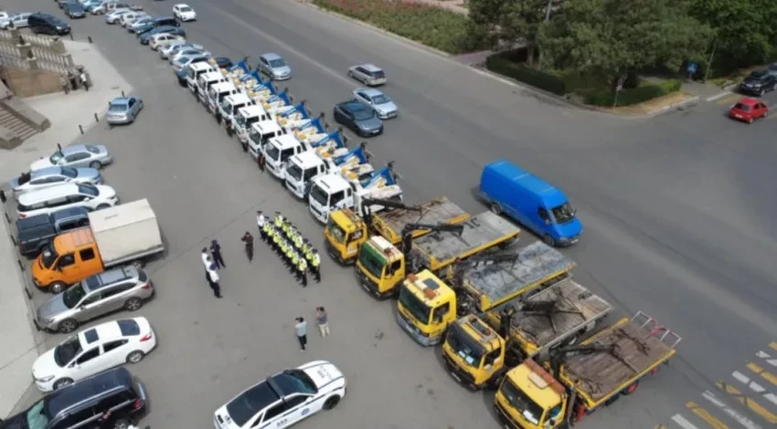 В Бишкеке проводится рейд по проверке автомобилей, которые останавливаются на остановках