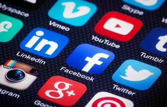 Австралия вводит полный запрет на соцсети для пользователей младше 16 лет