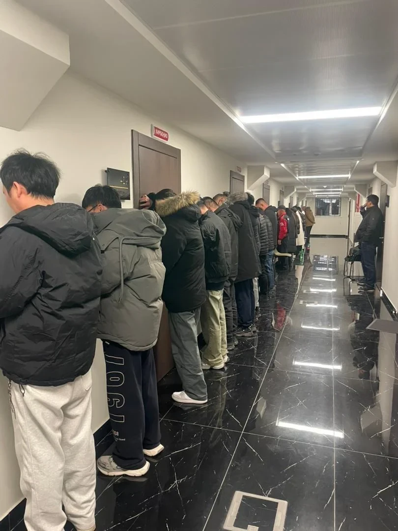 В Бишкеке накрыли караоке-бар, где предоставляли интим-услуги иностранцам