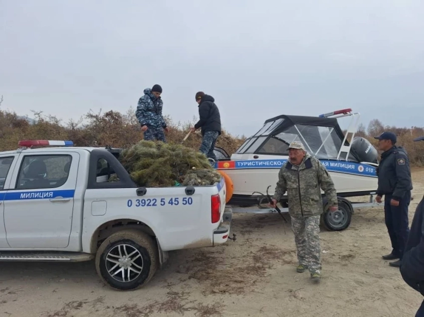 В акватории озера Иссык-Куль изъято 1100 метров старых сетей