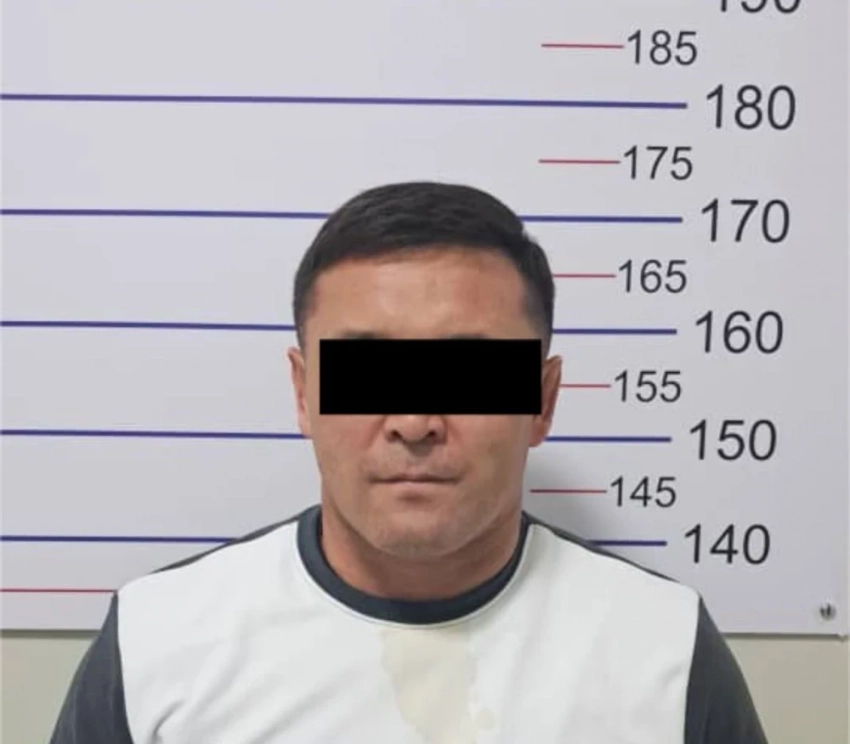 Мужчину дважды ударили топором и отсекли палец. По подозрению задержан кандидат в депутаты