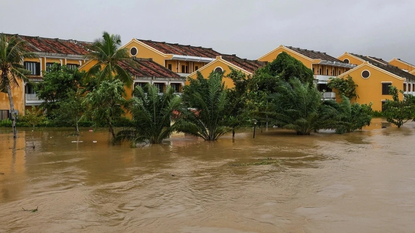 Число погибших в результате наводнений во Вьетнаме достигло 90