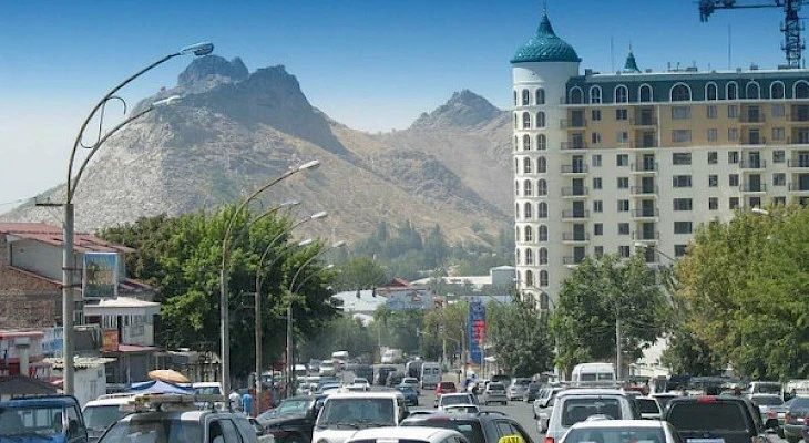 На территории Оша проводятся работы по очистке и ремонту водохозяйственных каналов