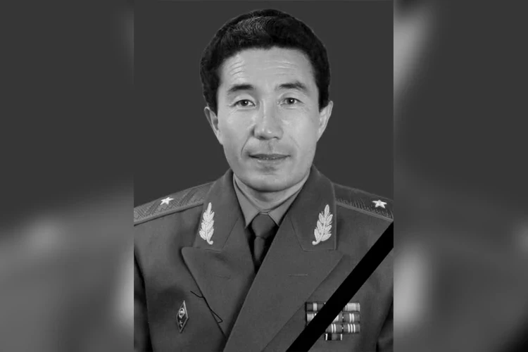 Скончался генерал-майор Джоомарт Бошкоев