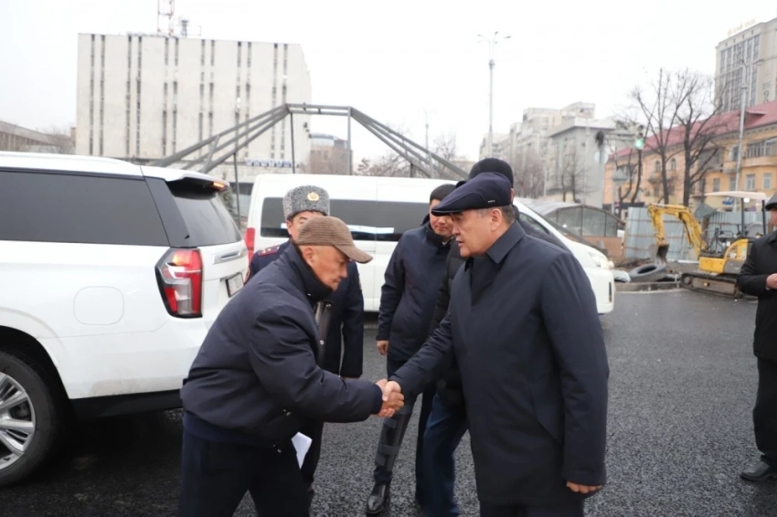 Ташиев поручил Тюлееву убрать конструкции на проспекте Чуй