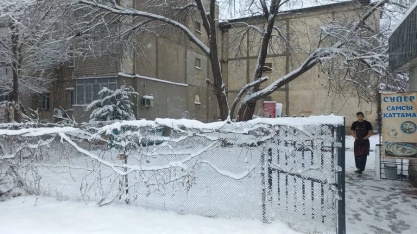 В Бишкеке сносят павильоны на ул. Садыгалиева