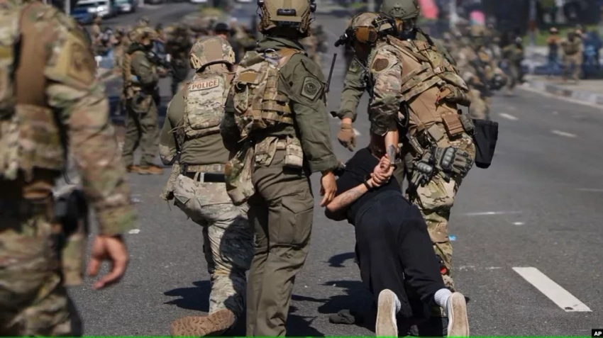 В США до $3 тысяч увеличили выплаты нелегальным иммигрантам за добровольный выезд из страны