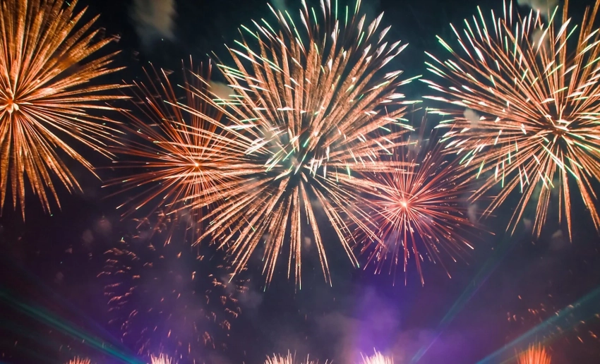 Безопасный праздник: врачи рассказали, чем вредны фейерверки