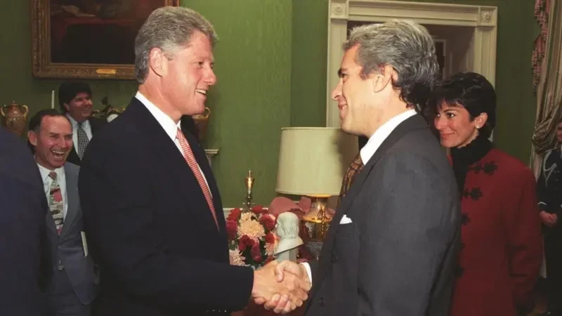 Билл и Хиллари Клинтон отказались давать показания Конгрессу по делу Эпштейна. За это им могут предъявить уголовные обвинения