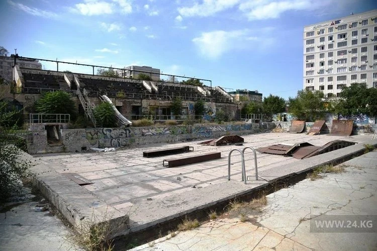 Во Дворце спорта сохранят бассейн: мэр рассказал детали реконструкции