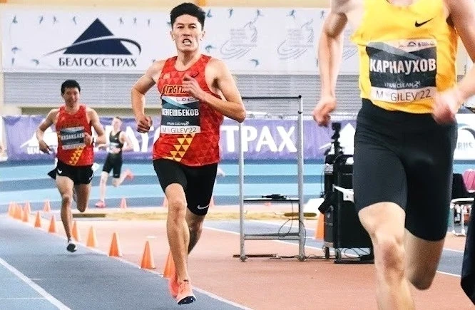 Кенешбеков завоевал серебро в России и установил рекорд Кыргызстана