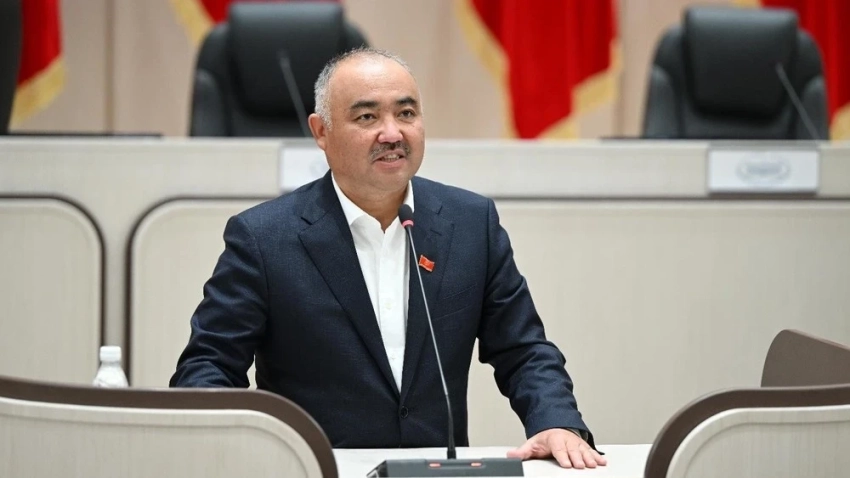 Спикер Жогорку Кенеша предложил полностью отказаться от тендеров