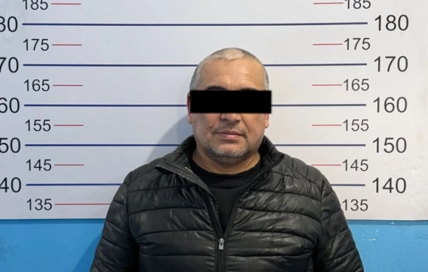 В Бишкеке задержали автохулигана с пистолетом