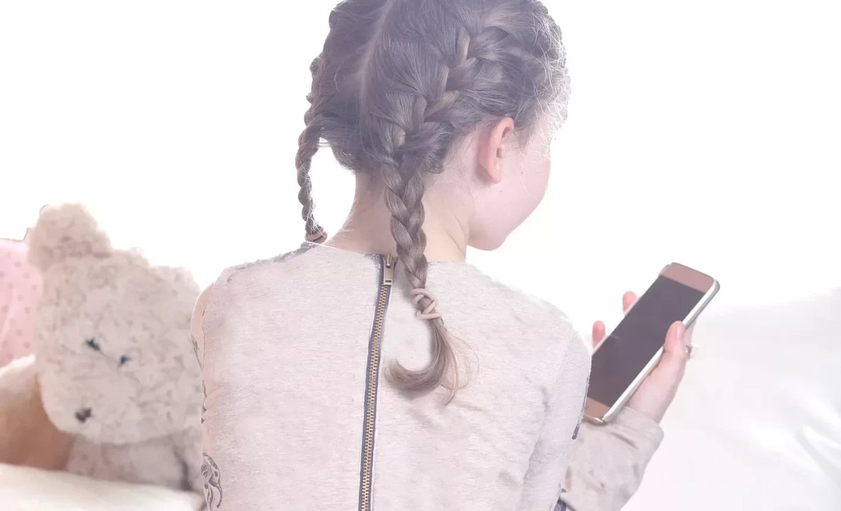 В Казахстане хотят запретить детям создавать аккаунты в соцсетях