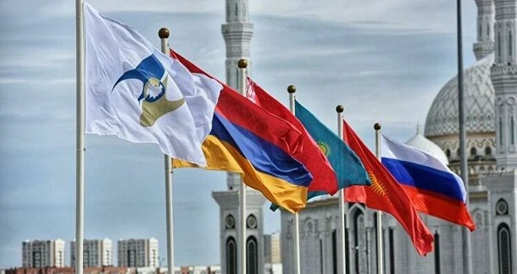 Льготы от ЕАЭС. КР не будет платить таможенные пошлины по мясу, сахару и фруктам