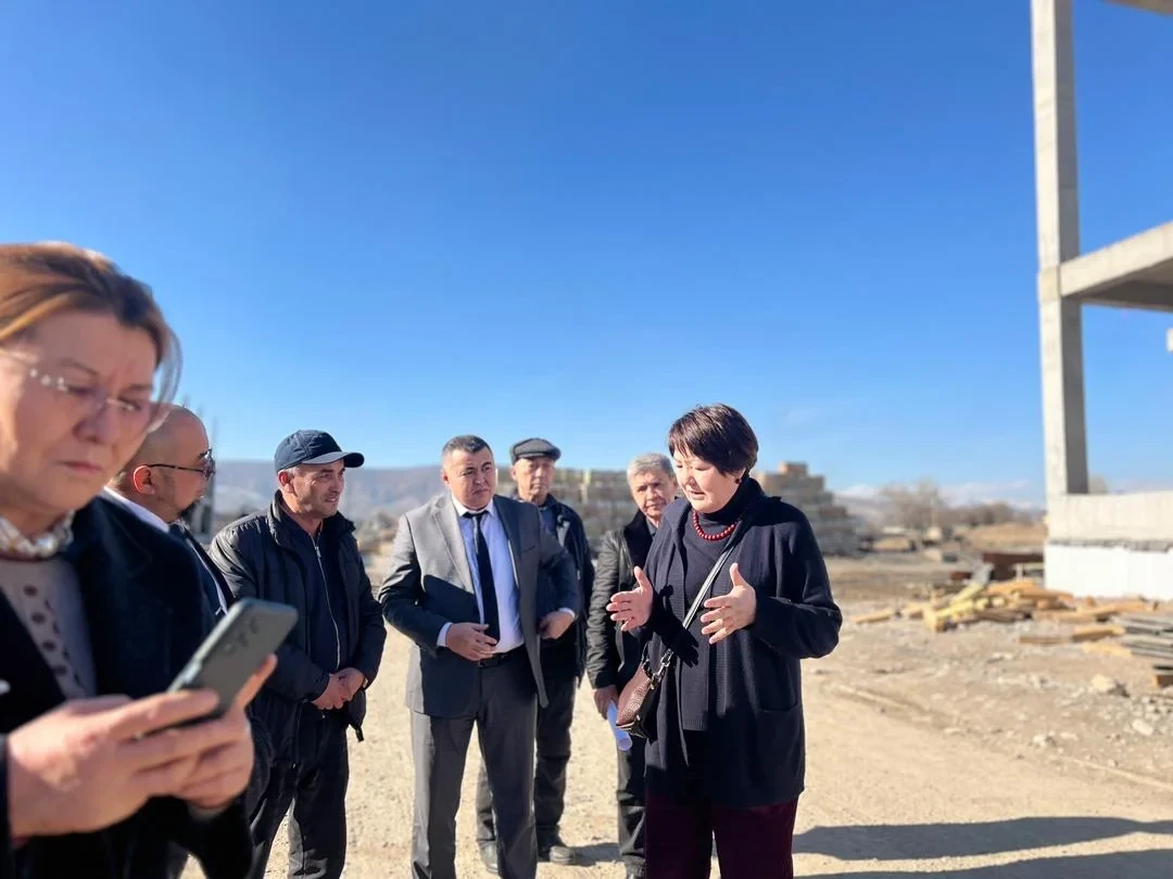 Догдуркуль Кендирбаева посетила образовательные объекты города Манас