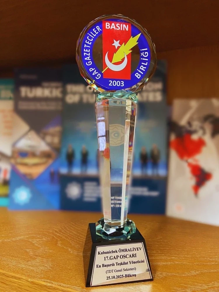 Союз журналистов GAP наградил генсека ОТГ Омуралиева