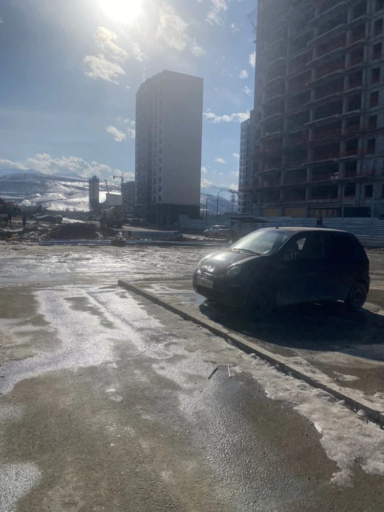 Горожане просят обустроить пешеходную дорожку на улице Молдобасанова. Ответ мэрии