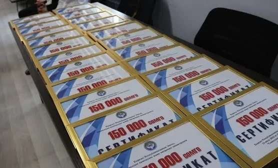 В Минтруда рассказали, сколько семей станут участниками программы соцконтракта