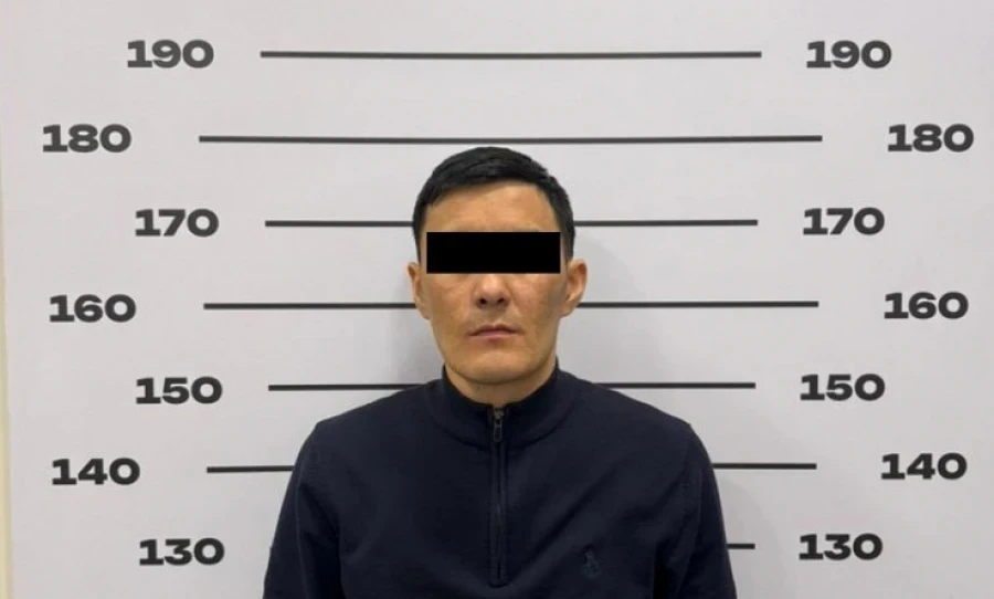 Задержан налоговый инспектор по Ленинскому району Бишкека