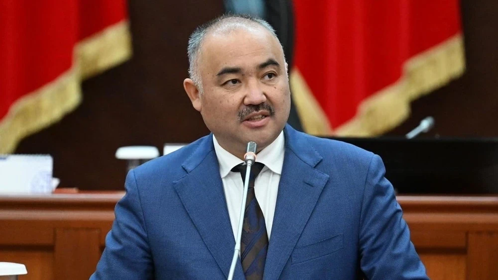 Торага Жогорку Кенеша Нурланбек Тургунбек уулу ушел в отставку