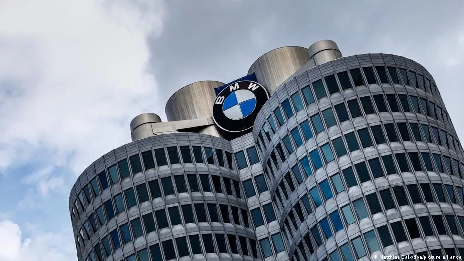 BMW отзывает сотни тысяч автомобилей во всем мире из-за риска возгорания