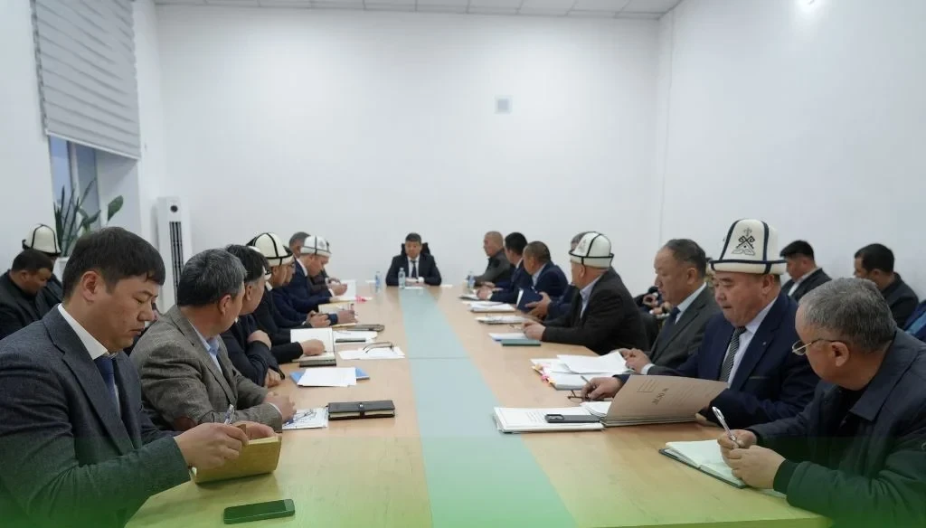 В Кара-Сууйском районе обсудили подготовку к весенне-полевым работам