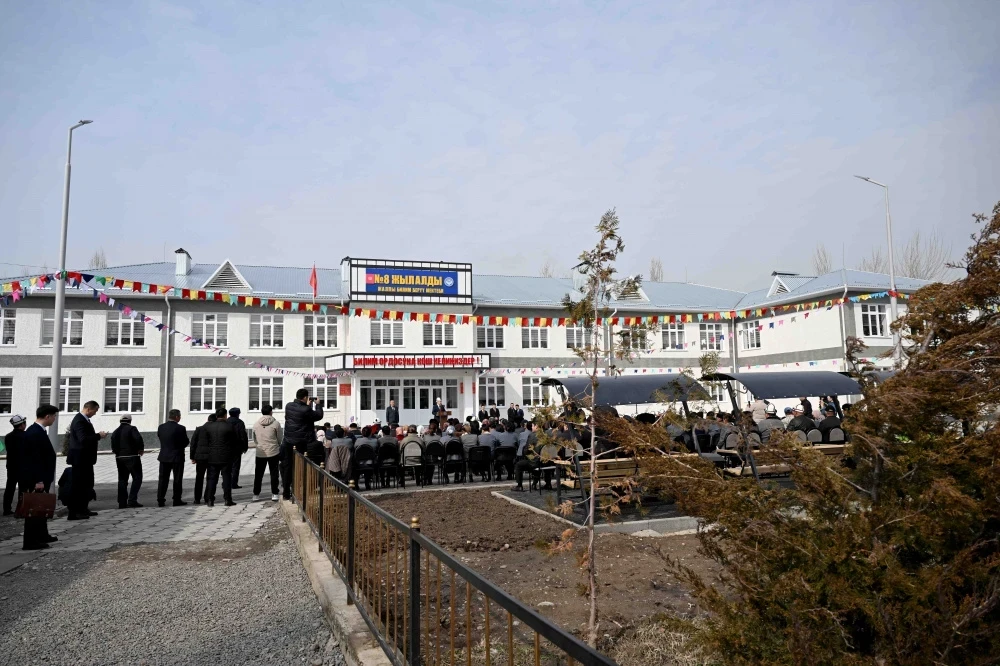 В Узгенском районе построили новую школу за 152 млн сомов