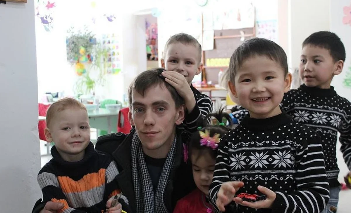 В Жогорку Кенеше предложили комплексно решить вопрос жилья для сирот