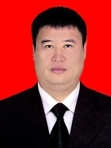 Новый депутат Жогорку Кенеша занял вакантное место Эльдара Сулайманова