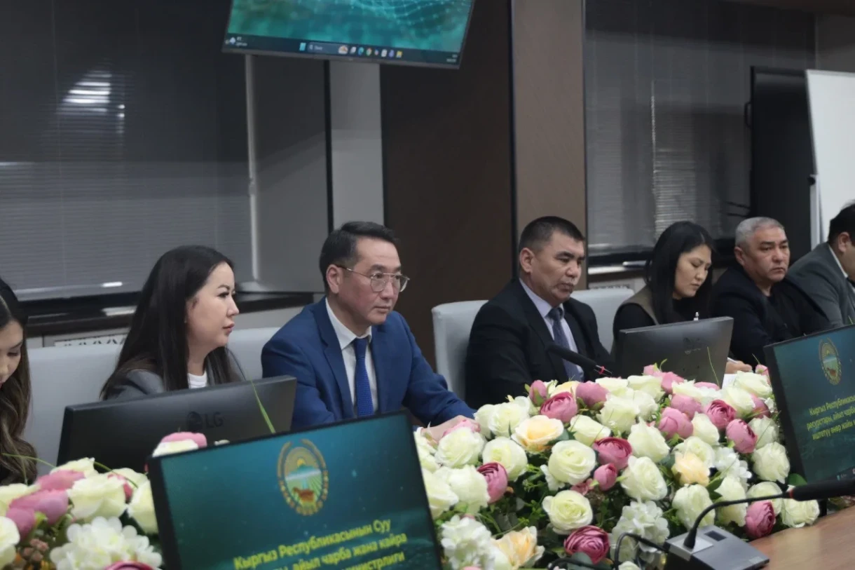 Кыргызстан расширит экспорт фасоли, меда и сухофруктов на рынок Пакистана