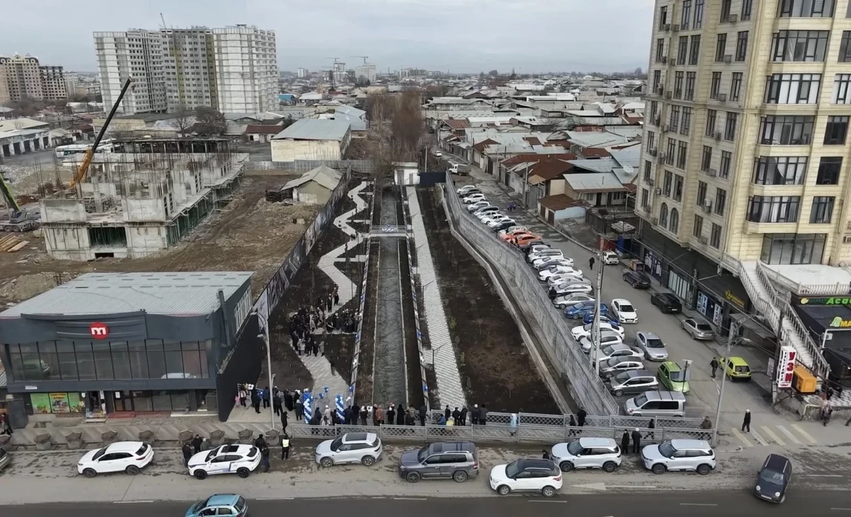 В Оше на месте незаконных построек открыли новый сквер