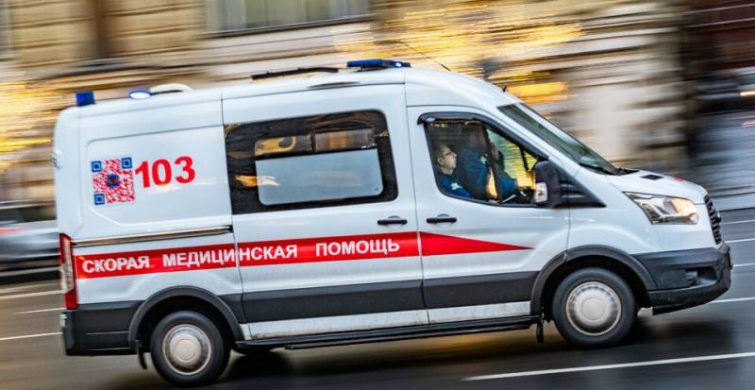 В День работников Скорой Помощи 28 апреля 2024 года можно поздравить словами в прозе или открыткой